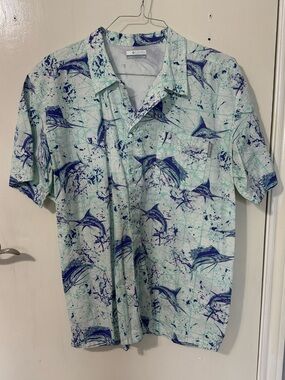 Columbia Light Aqua Short-Sleeve Button Down with Navy Fish Print